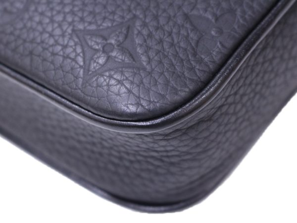 imgrc0085168770 Louis Vuitton Pochette Volga Taurillon Black