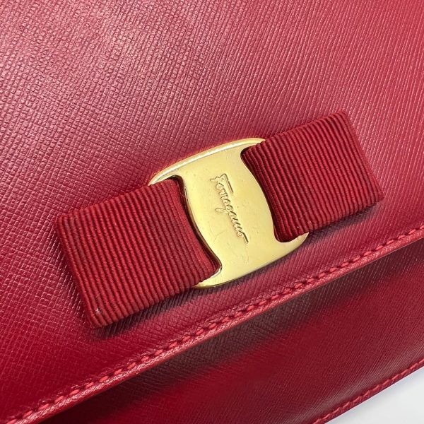 imgrc0086043975 Salvatore Ferragamo Vara Shoulder Bag Leather Red