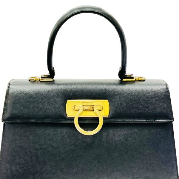 imgrc0086990350 Salvatore Ferragamo Gancini Handbag Leather Black