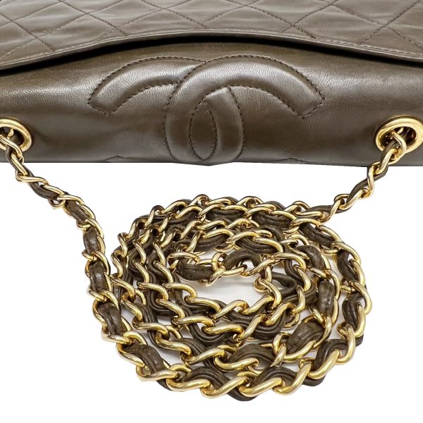 imgrc0087090623 CHANEL Matelasse Chain Shoulder Bag Olive Khaki Lambskin