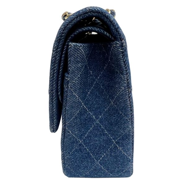 imgrc0087091890 CHANEL Matelasse Chain Shoulder Denim W Flap Shoulder Bag Indigo Blue