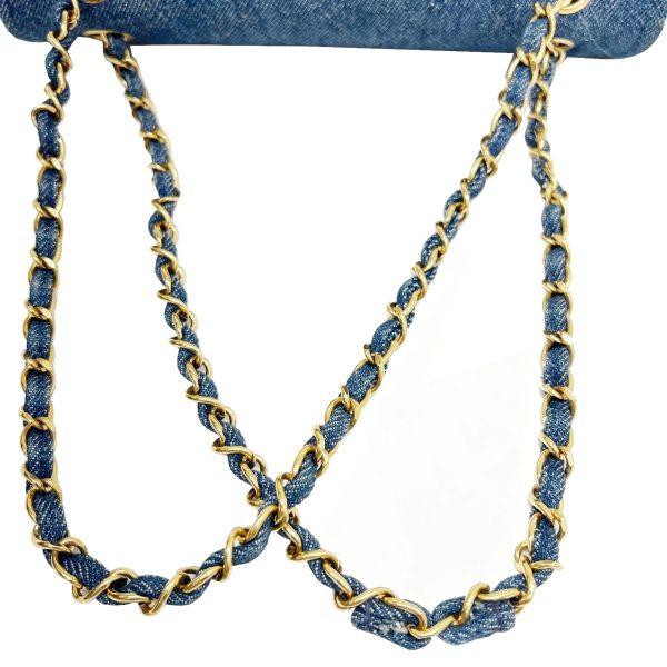 imgrc0087091900 CHANEL Matelasse Chain Shoulder Denim W Flap Shoulder Bag Indigo Blue