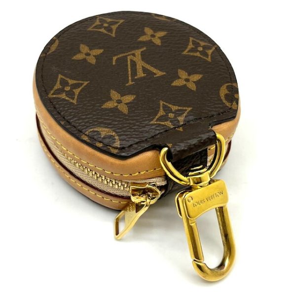 imgrc0087657724 LOUIS VUITTON Etuit Earphones Monogram Earphone Case