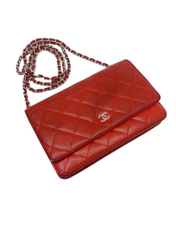 imgrc0087723688 CHANEL Chain Wallet Logo Chain Shoulder Bag Matelasse Rum Rouge