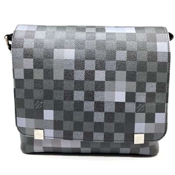 imgrc0088132852 LOUIS VUITTON District PM Shoulder Bag Damier Graphite Pixel