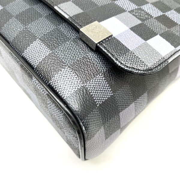 imgrc0088132855 LOUIS VUITTON District PM Shoulder Bag Damier Graphite Pixel