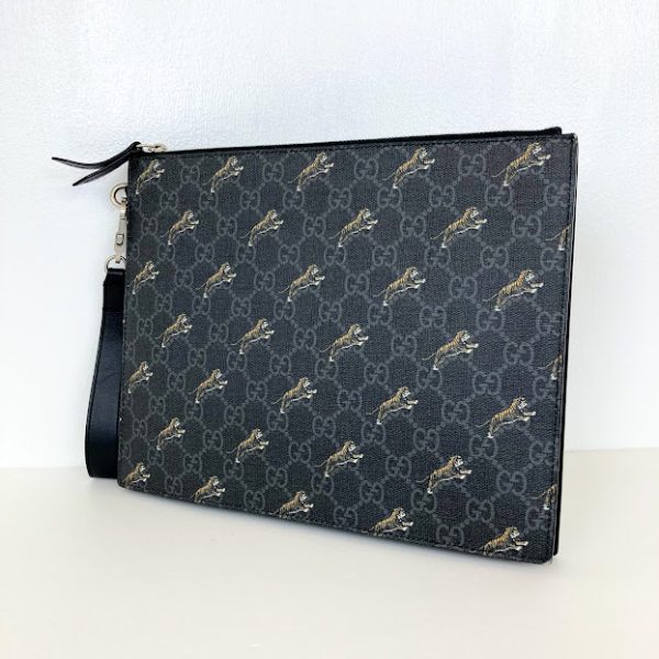 imgrc0088795067 Gucci Clutch Bag Tiger Print Black