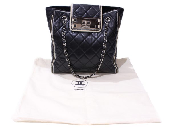 imgrc0088818731 Chanel Matelasse Chain Shoulder Tote Bag Black