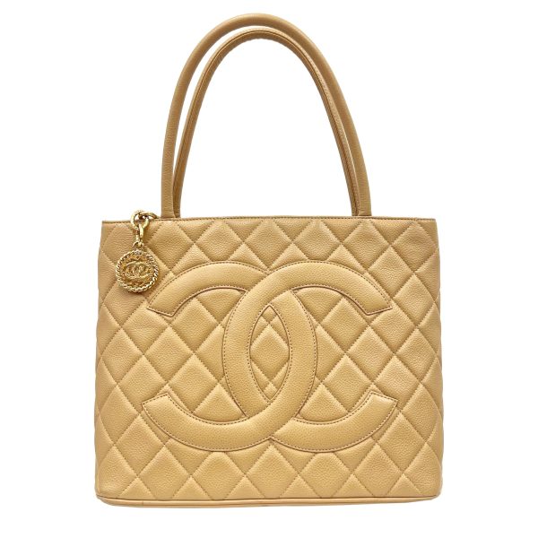 imgrc0088968404 CHANEL Reproduction Tote Caviar Skin Beige