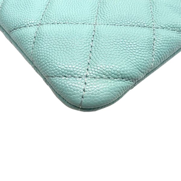 imgrc0089429964 CHANEL Matelasse Clutch Bag Caviar Skin Blue Turquoise