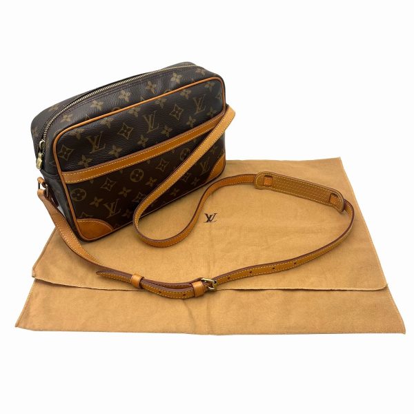 imgrc0089440908 Louis Vuitton Trocadero 27 Shoulder Bag Monogram Canvas Brown