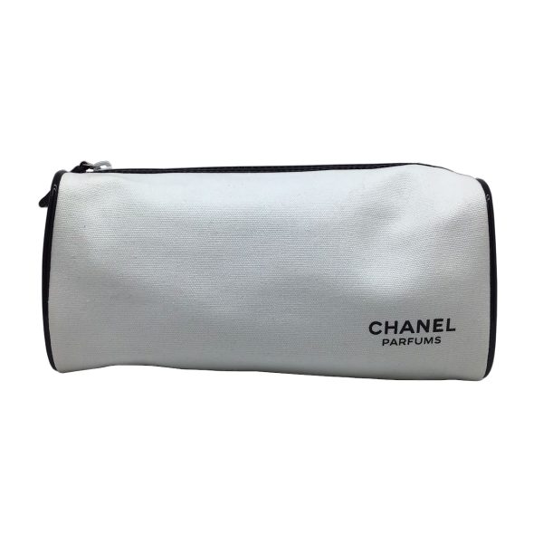 imgrc0089449152 CHANEL Pouch Perfume Multi Case Enamel Patent Perfume Travel Makeup White