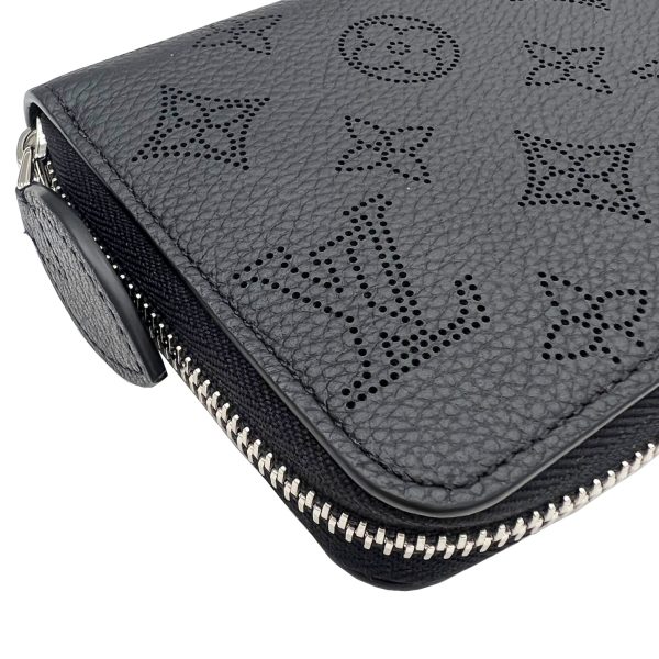 imgrc0089535895 Louis Vuitton Zippy Wallet Long Wallet Mahina Leather Black