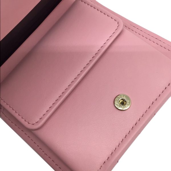 imgrc0090261475 CHANEL Matelasse Bifold Wallet Caviar Skin Pink