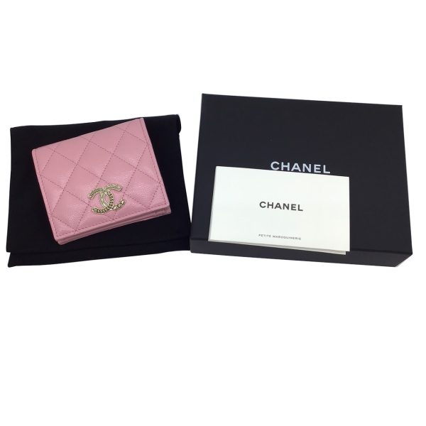 imgrc0090261478 CHANEL Matelasse Bifold Wallet Caviar Skin Pink