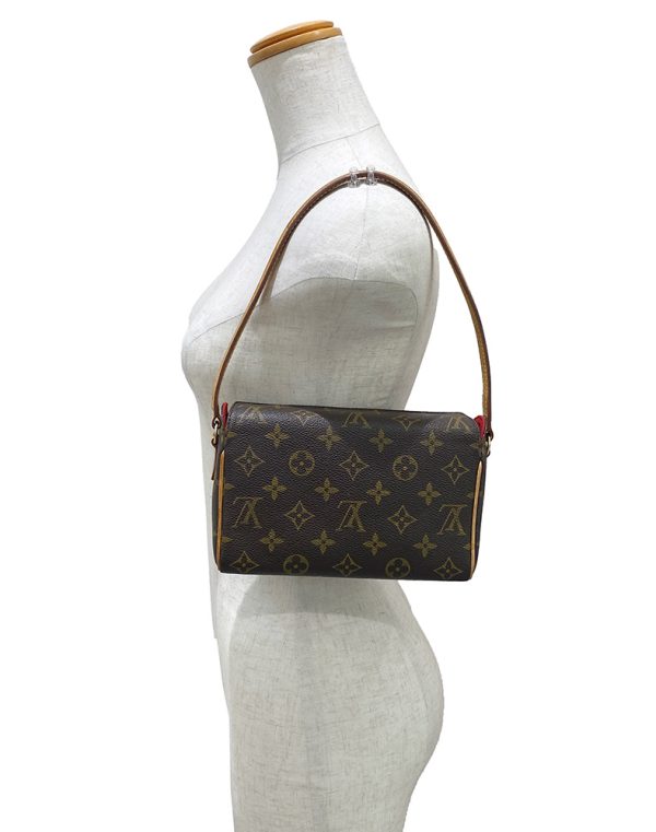 imgrc0090394863 LOUIS VUITTON Recital Shoulder Bag Monogram Brown