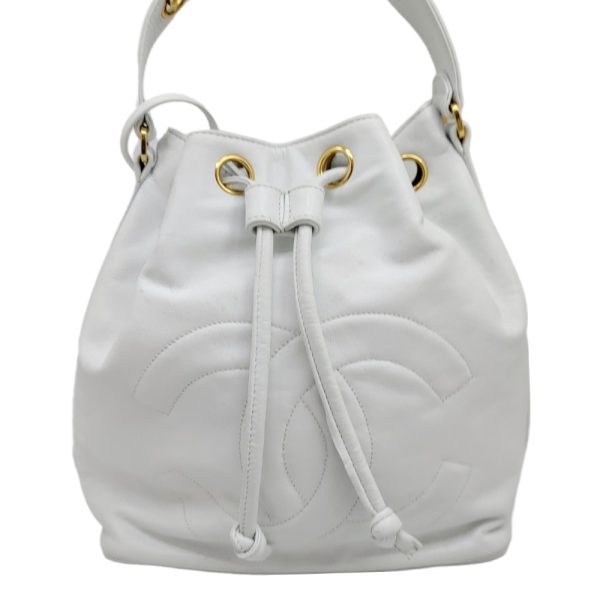 imgrc0090777123 CHANEL Drawstring Shoulder Bag Leather White