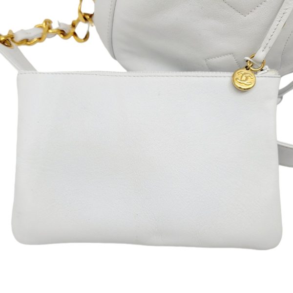 imgrc0090777139 CHANEL Drawstring Shoulder Bag Leather White