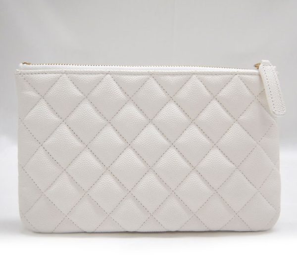 imgrc0091025086 Chanel Matelasse Caviar Skin Pouch White