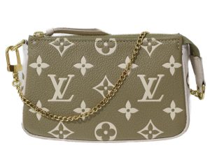 imgrc0091243777 Louis Vuitton Agenda Black