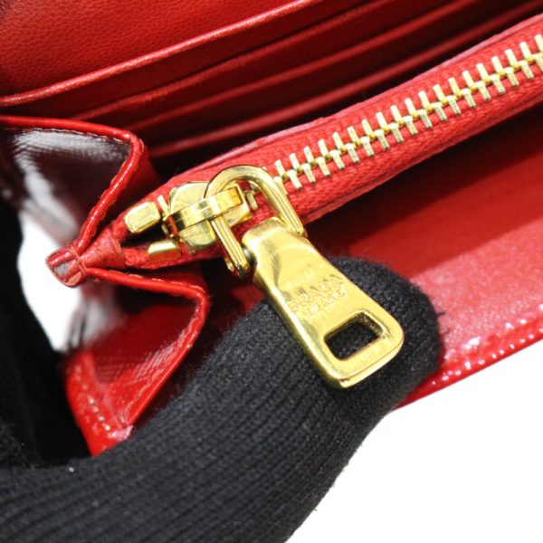 imgrc0091296143 Prada W Hook Long Wallet Saffiano Vernic Rosso Red