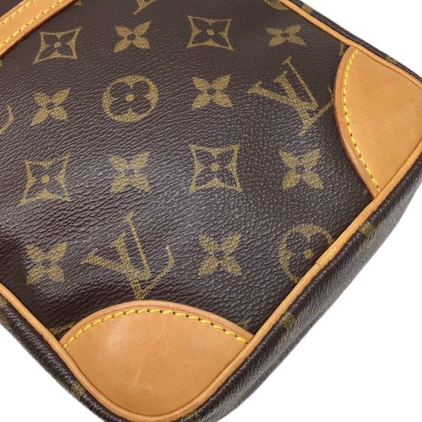 imgrc0091577321 LOUIS VUITTON Danube Shoulder Bag Monogram Brown