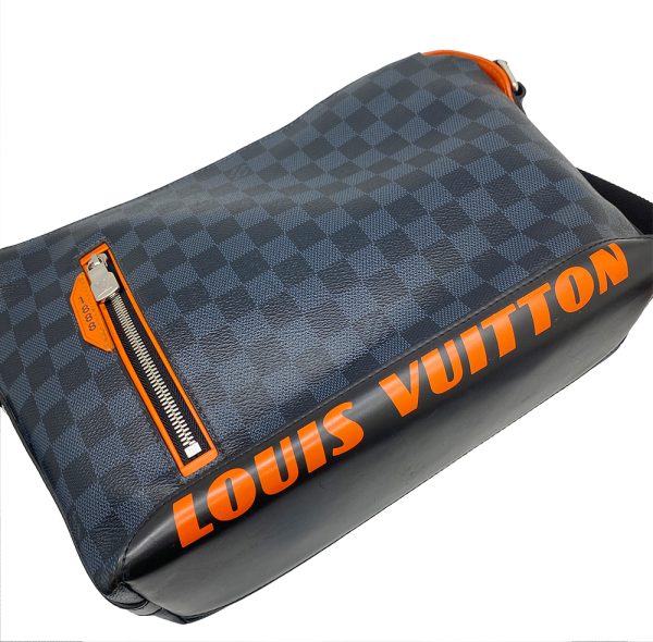 imgrc0092289158 LOUIS VUITTON Discovery Messenger PM Shoulder Bag Damier Orange