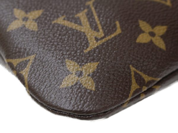 imgrc0092455572 Louis Vuitton Etuit Voyage PM Pouch Monogram Brown