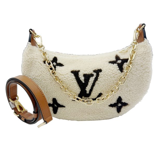 imgrc0092684754 LOUIS VUITTON LV SKI Over the Moon Chain Bag Monogram Giant