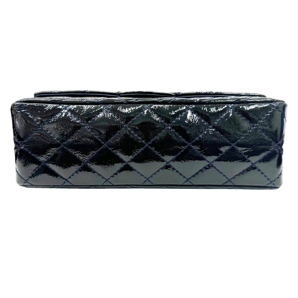 imgrc0092690343 CHANEL 255 Chain Shoulder Patent Leather Navy