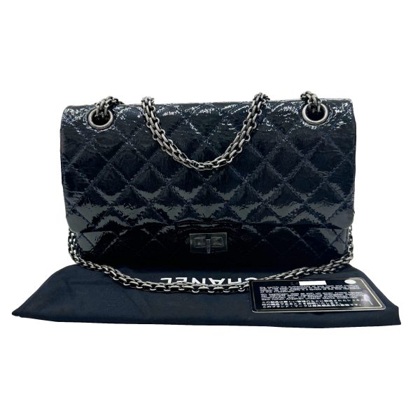 imgrc0092690352 CHANEL 255 Chain Shoulder Patent Leather Navy