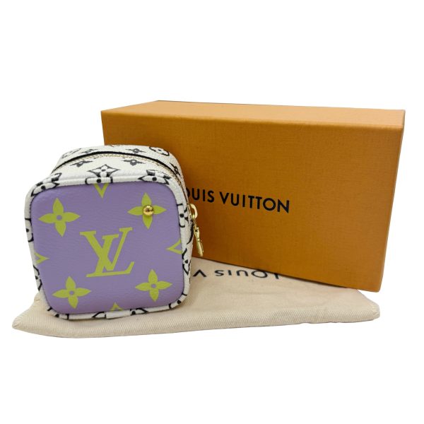 imgrc0092866939 LOUIS VUITTON Portomone Cube Monogram Giant White