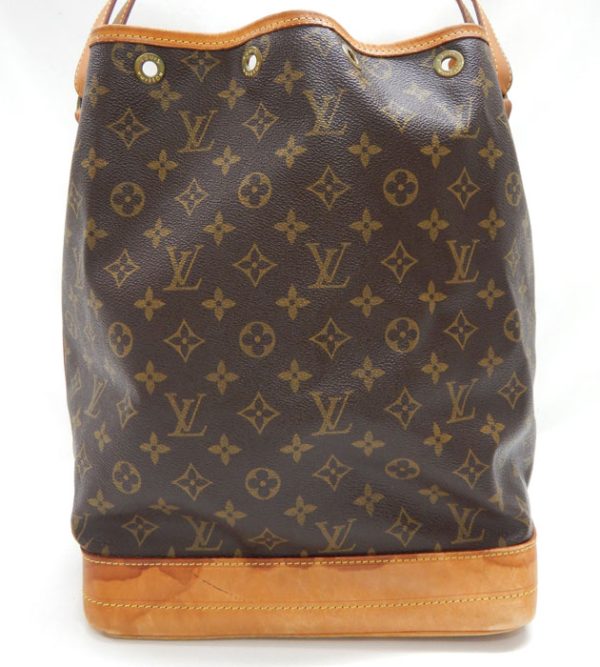 imgrc0093033873 Louis Vuitton Monogram Noe Drawstring Shoulder Bag Canvas Brown