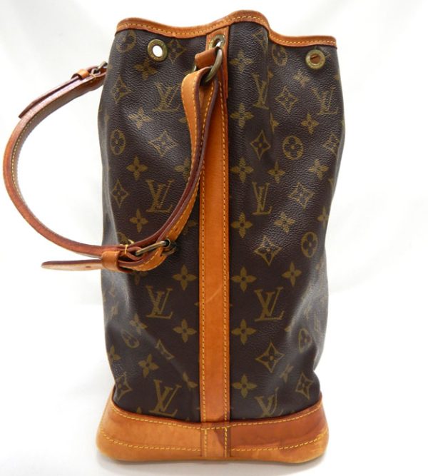 imgrc0093033877 Louis Vuitton Monogram Noe Drawstring Shoulder Bag Canvas Brown