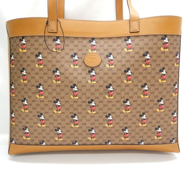 imgrc0093360709 Gucci Disney Collaboration GG Pattern Supreme Canvas Tote Bag Brown Beige