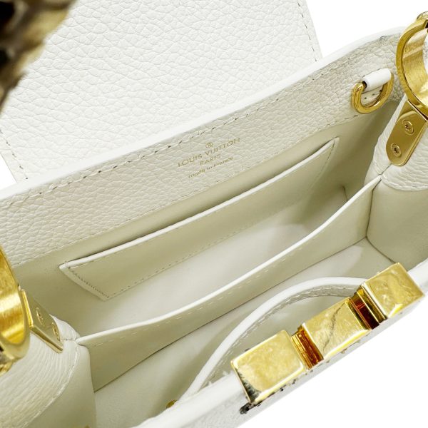 imgrc0094761713 LOUIS VUITTON Capucines Mini Handbag Taurillon Leather Python White