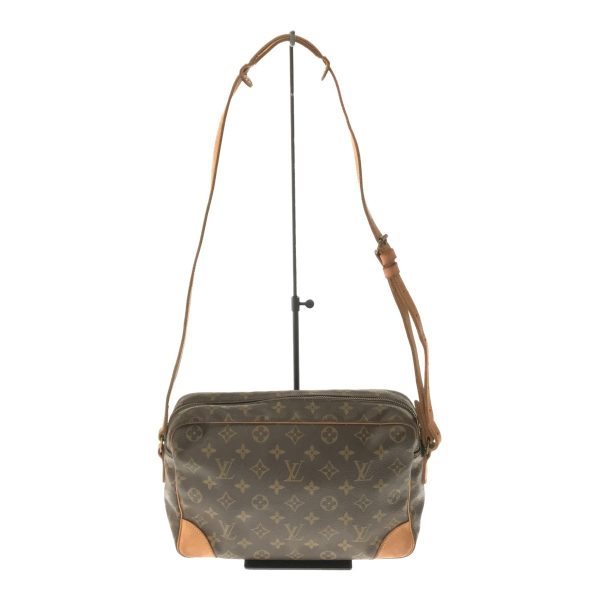 imgrc0094779044 Louis Vuitton Trocadero 30 Monogram Shoulder Bag Brown