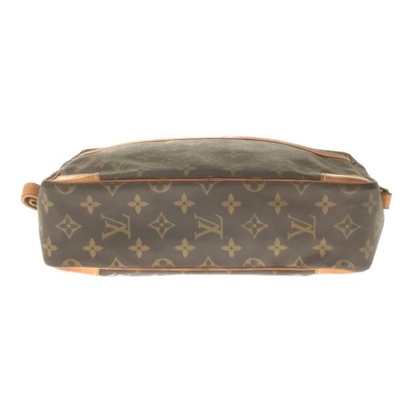 imgrc0094779045 Louis Vuitton Trocadero 30 Monogram Shoulder Bag Brown