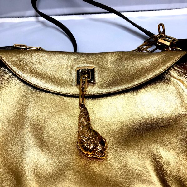 imgrc0094970216 Gucci Chain Shoulder Bag Gold Tiger Charm Brown