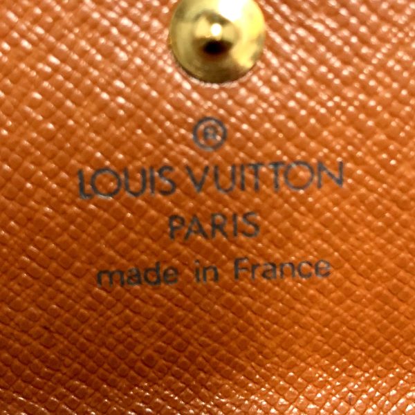 imgrc0095088350 Louis Vuitton Portefeuille Dauphine Monogram Reverse Chain Shoulder Bag