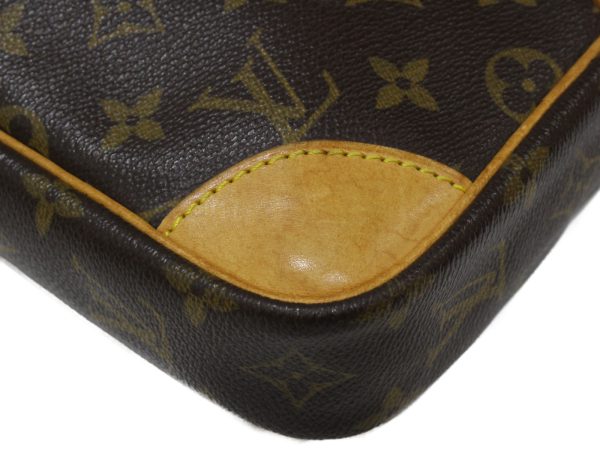 imgrc0095112389 Louis Vuitton Danube Shoulder Bag Monogram Brown