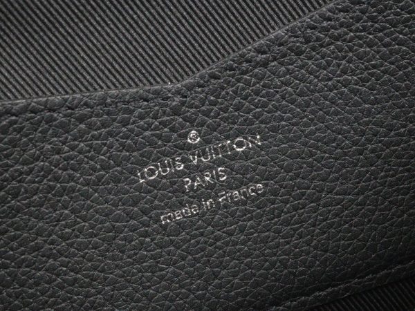 imgrc0095325445 Louis Vuitton Portefeuille My Lock Me Wallet Black