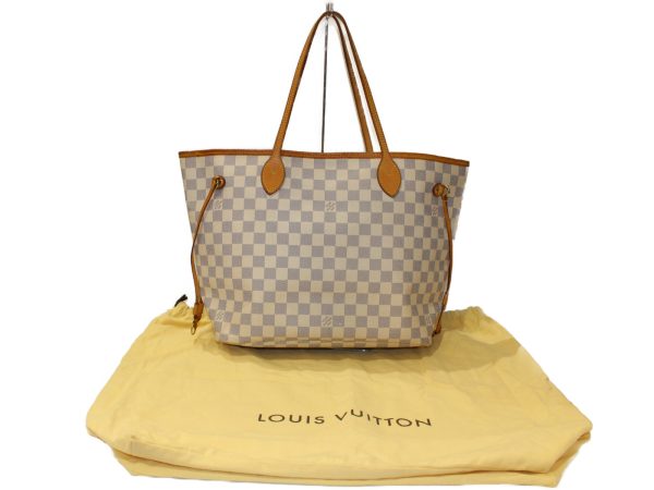 imgrc0095367384 Louis Vuitton Neverfull MM Tote Bag White