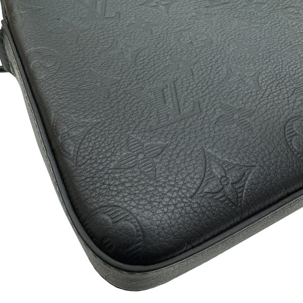 imgrc0095371235 LOUIS VUITTON Trio Messenger Bag Monogram Pattern Embossed Black