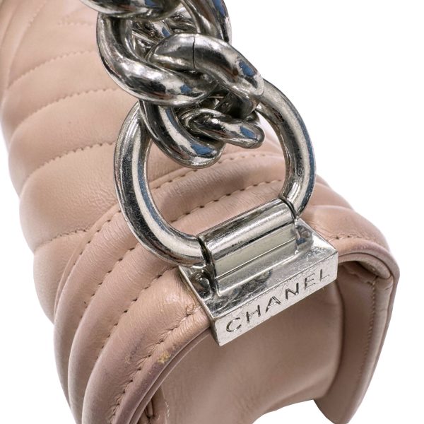 imgrc0095518236 CHANEL Boy Chanel V Stitch Chain Shoulder Lambskin Pink Beige