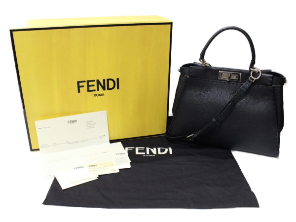 imgrc0095698901 Fendi Peekaboo Handbag Shoulder Black