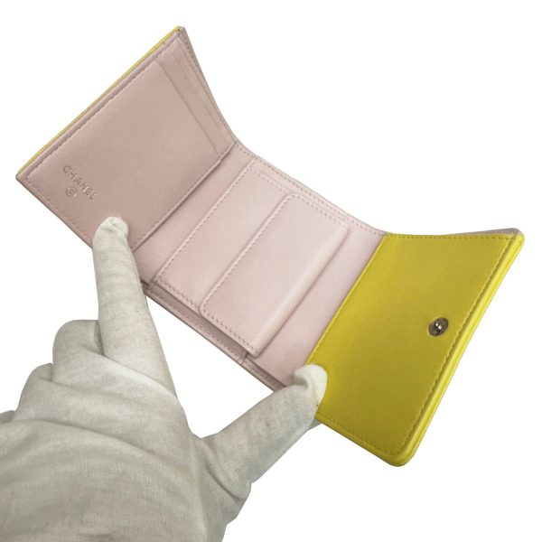 imgrc0095906486 CHANEL Matelasse Flap Wallet Lambskin Yellow Pink