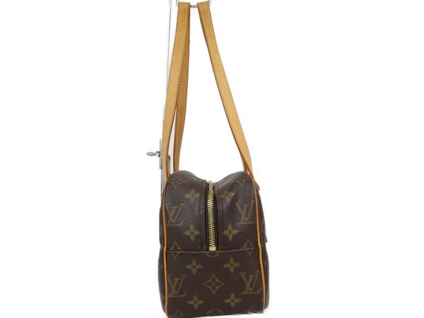 imgrc0095944552 Louis Vuitton Cite MM Shoulder Bag Monogram Brown