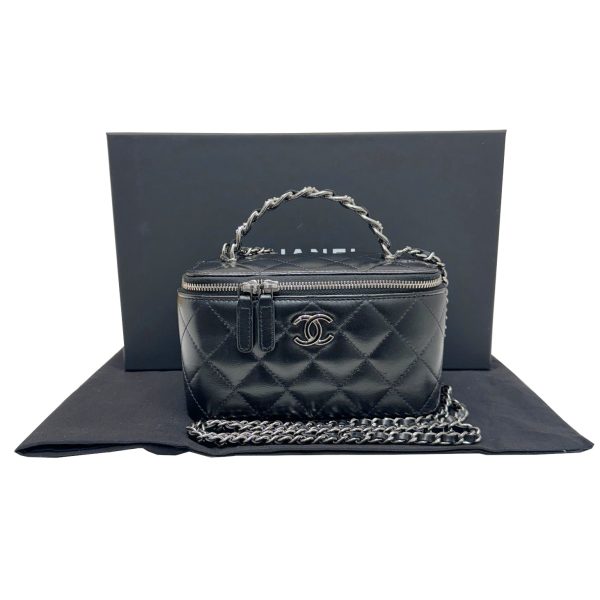 imgrc0095983004 CHANEL Matelasse Vanity Bag Calfskin Black