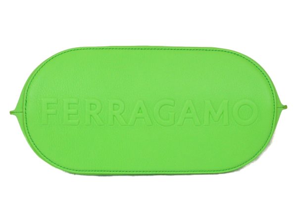 imgrc0096082970 Ferragamo Clutch Bag Light Green